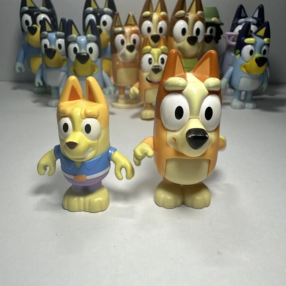Bluey and Friends Family Figures Toys Lot of 16 Figures